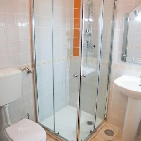New! Amazing 4 Bedroom House Carvoeiro - 8 People