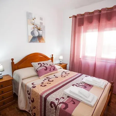 New! Amazing 4 Bedroom House Carvoeiro - 8 People Feriehus *