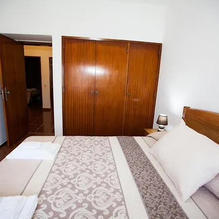 New! Amazing 4 Bedroom House Carvoeiro - 8 People *